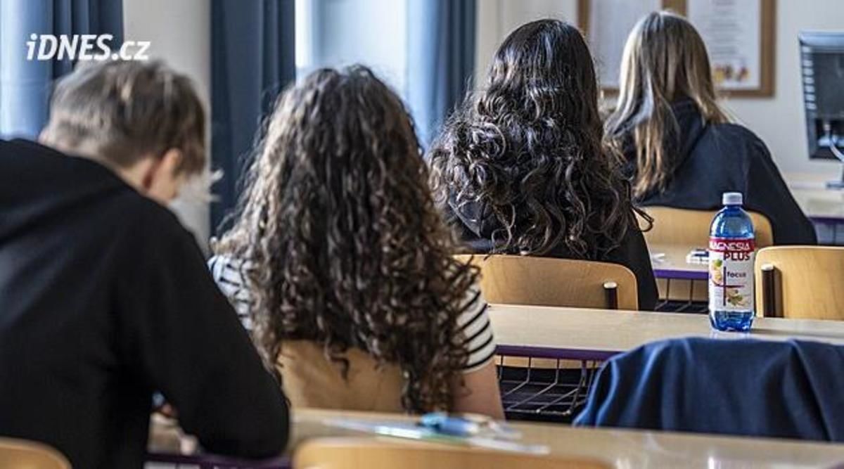 Protestos Crescentes Contra Testes Padronizados nas Escolas da Rep�blica Tcheca
